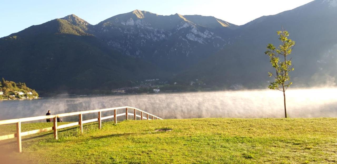 Albergo Vittoria Tiarno di Sopra ภายนอก รูปภาพ