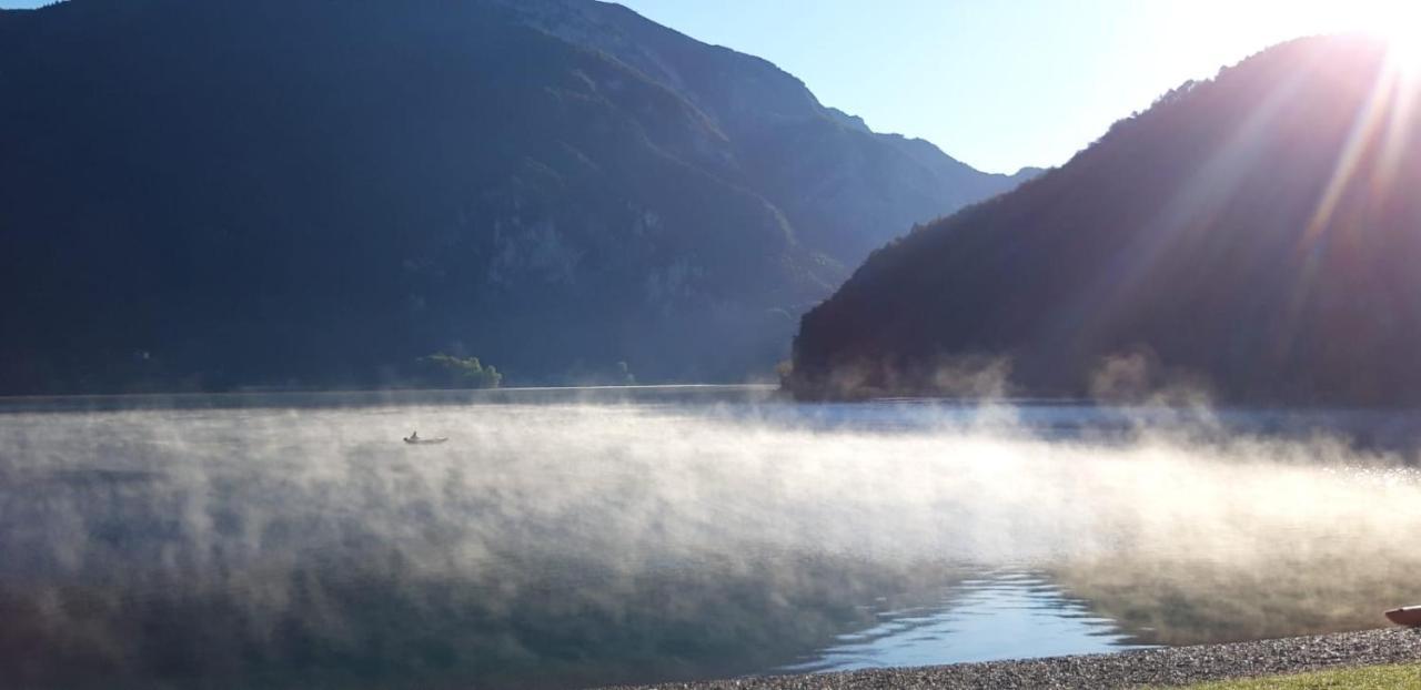 Albergo Vittoria Tiarno di Sopra ภายนอก รูปภาพ